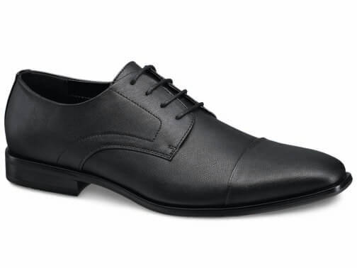 Zapato de vestir clásico negro