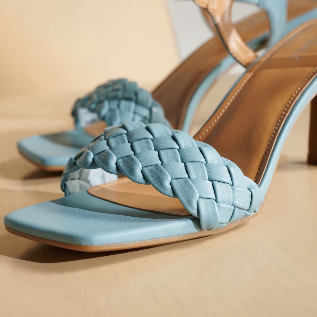 scarpe a sandali azzurro pastello